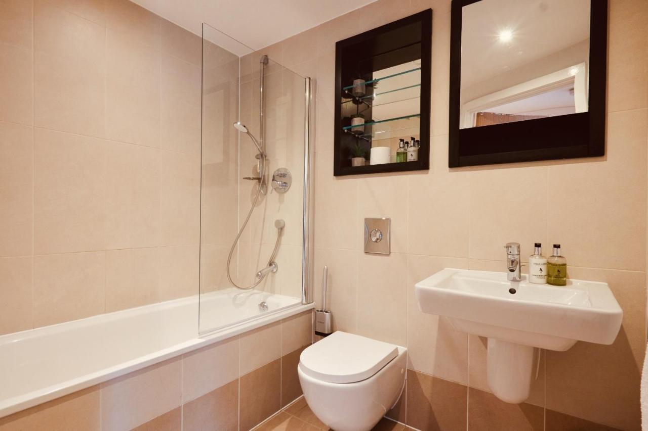 Deluxe City Apt, Beautiful River View,Free Parking No Balcony ليدز المظهر الخارجي الصورة